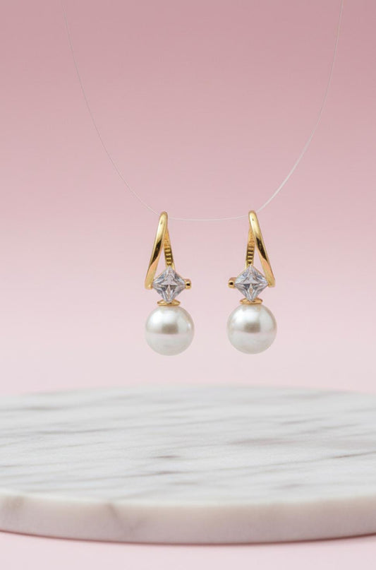 Golden Pearl Earring